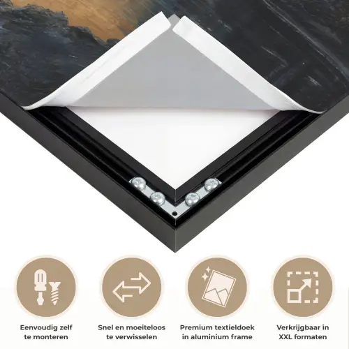 Berglandschap met Gouden Zonsondergang Textielframe zwart klein -USP_closeupNL