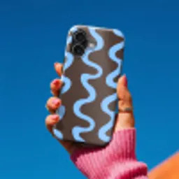 Kronkelende lijnen - Blauw - Bruin - Minimalistisch Toughcase MagSafe Apple iPhone 17 klein 1017 -Sfeer1V