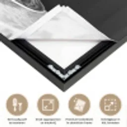 Paard - Bord - Pasta - Tafelkleed - Zwart Wit - Dieren Textielframe zwart klein -USP_feed_closeupNL