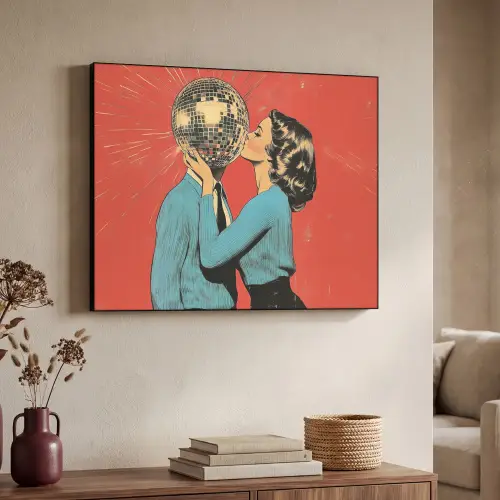 Vrouw - Retro - Discobal - Kus Textielframe - compleet frame klein -sfeer3