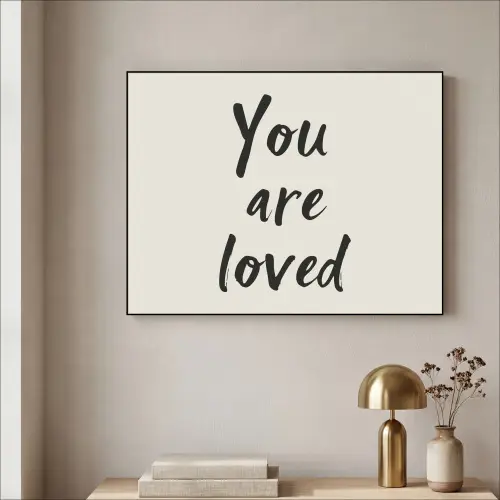 Minimalistisch - Beige - Love Textielframe zwart klein -sfeer2