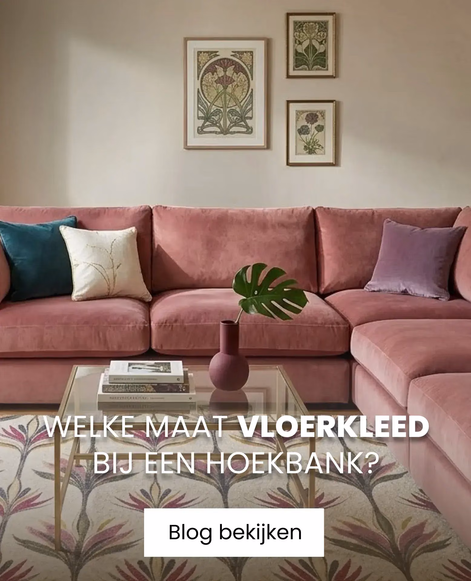 roze hoekbank met beige vloerkleed