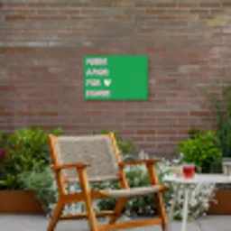 Amor - Valentijn - Groen - Tekst Tuinposter op houten frame 2 cm dik klein -sfeer3