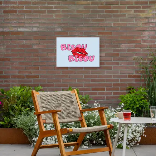 Bisou - Blauw - Roze - Lippen Tuinposter op houten frame 2 cm dik klein -sfeer3