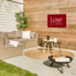 Love - Spiegeling - Rood Tuinposter op houten frame 2 cm dik klein -sfeer2