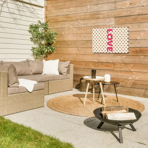 Love - Stippen - Roze Tuinposter op houten frame 2 cm dik klein -sfeer2