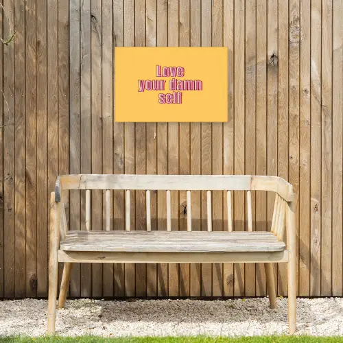 Love yourself - Roze - Geel Tuinposter op houten frame 2 cm dik klein -sfeer4