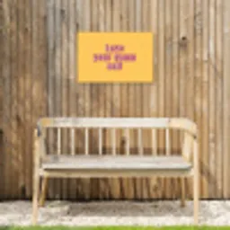 Love yourself - Roze - Geel Tuinposter op houten frame 2 cm dik klein -sfeer4
