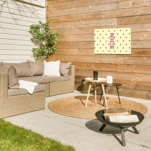 Nice - Stippen - Roze - Geel Tuinposter op houten frame 2 cm dik klein -sfeer2