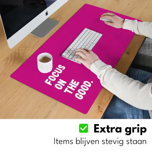 Focus on the good - Roze - Simple Muismat XXL klein -sfeer3