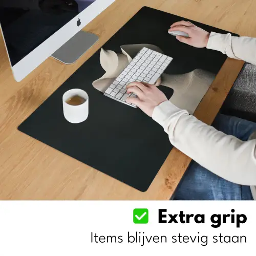 Vrouw - Golvende - Hoed Muismat XXL klein -sfeer3