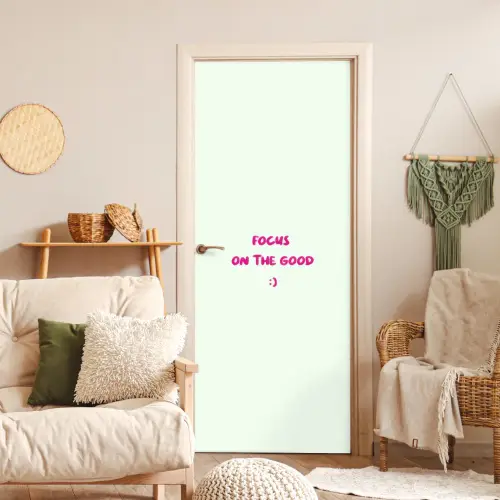 Focus - Beige - Roze - Smiley deurposter klein -sfeer2
