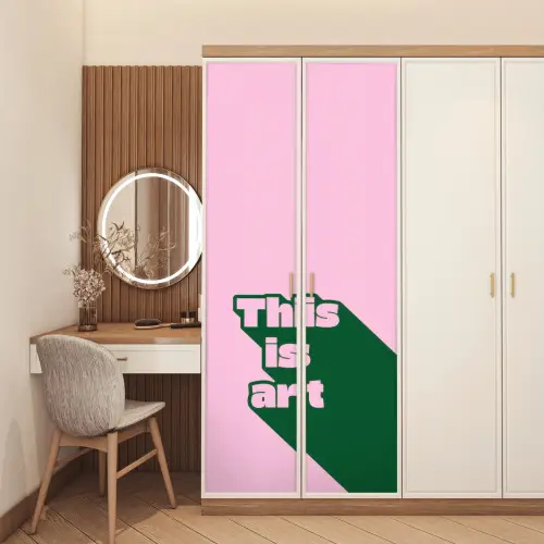 Groen - Teskt - This is art - Roze deurposter klein -sfeer3