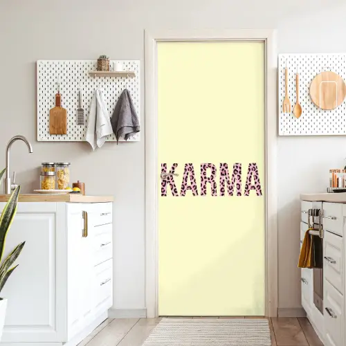 Karma - Luipaardprint - Geel deurposter klein -sfeer5