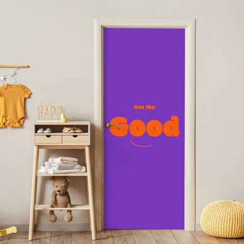 See the good - Oranje - Paars - Smiley deurposter klein -sfeer4