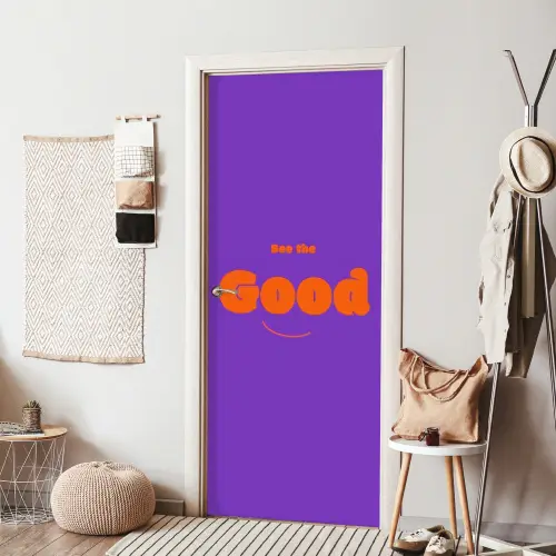See the good - Oranje - Paars - Smiley deurposter klein -sfeer6