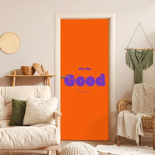 See the good - Paars - Oranje - Smiley deurposter klein -sfeer2