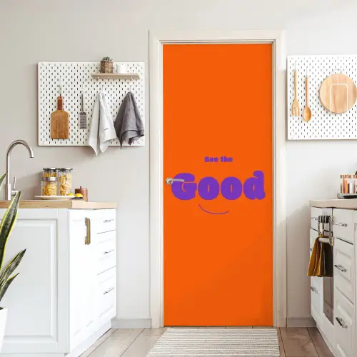 See the good - Paars - Oranje - Smiley deurposter klein -sfeer5