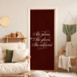 She plans she glows she achieves - Rood - Cursief deurposter klein -sfeer2