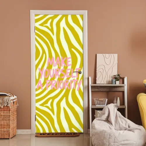 Zebraprint - Priority - Roze deurposter klein -sfeer1