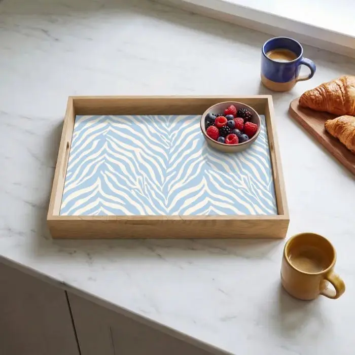Dienblad met fruit en koffie