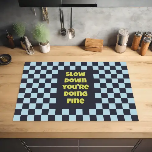 Patroon - Geblok - Blauw - Slow down you're doing fine Inductie beschermer vinyl 3mm klein -sfeer5