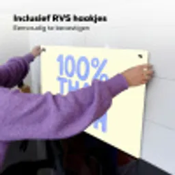 100% that bitch - Blauw - Wit Inductie beschemer met haakjes klein -ky-ophangen-nl