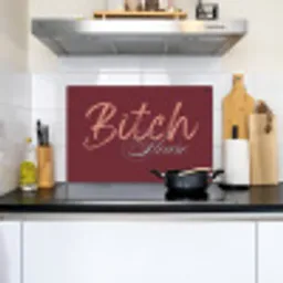 Bitch please - Rood - Blauw Inductie beschemer met haakjes klein -sfeer2
