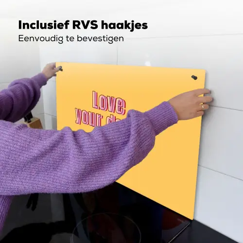 Love yourself - Roze - Geel Inductie beschemer met haakjes klein -ky-ophangen-nl