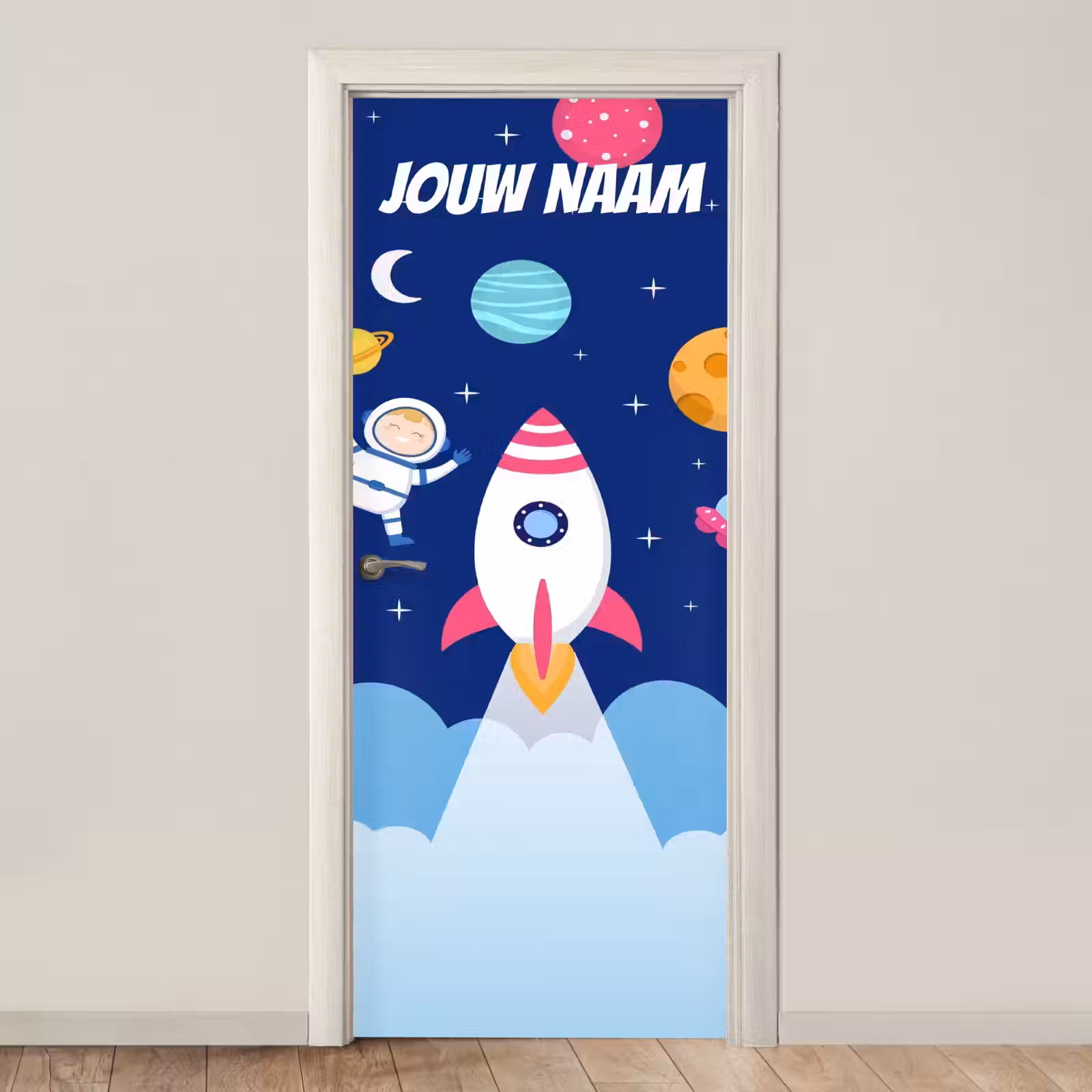 Cartoon raket en astronaut in de ruimte met de tekst “Deze kamer is van: jouw naam”. deurposter klein -3d_beige