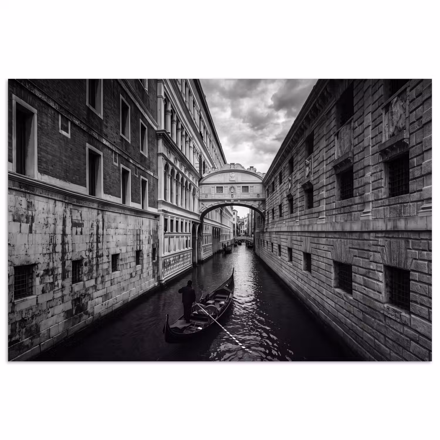 Boot - Waterweg - Stad - Zwart-wit - Architectuur poster papier klein -3d