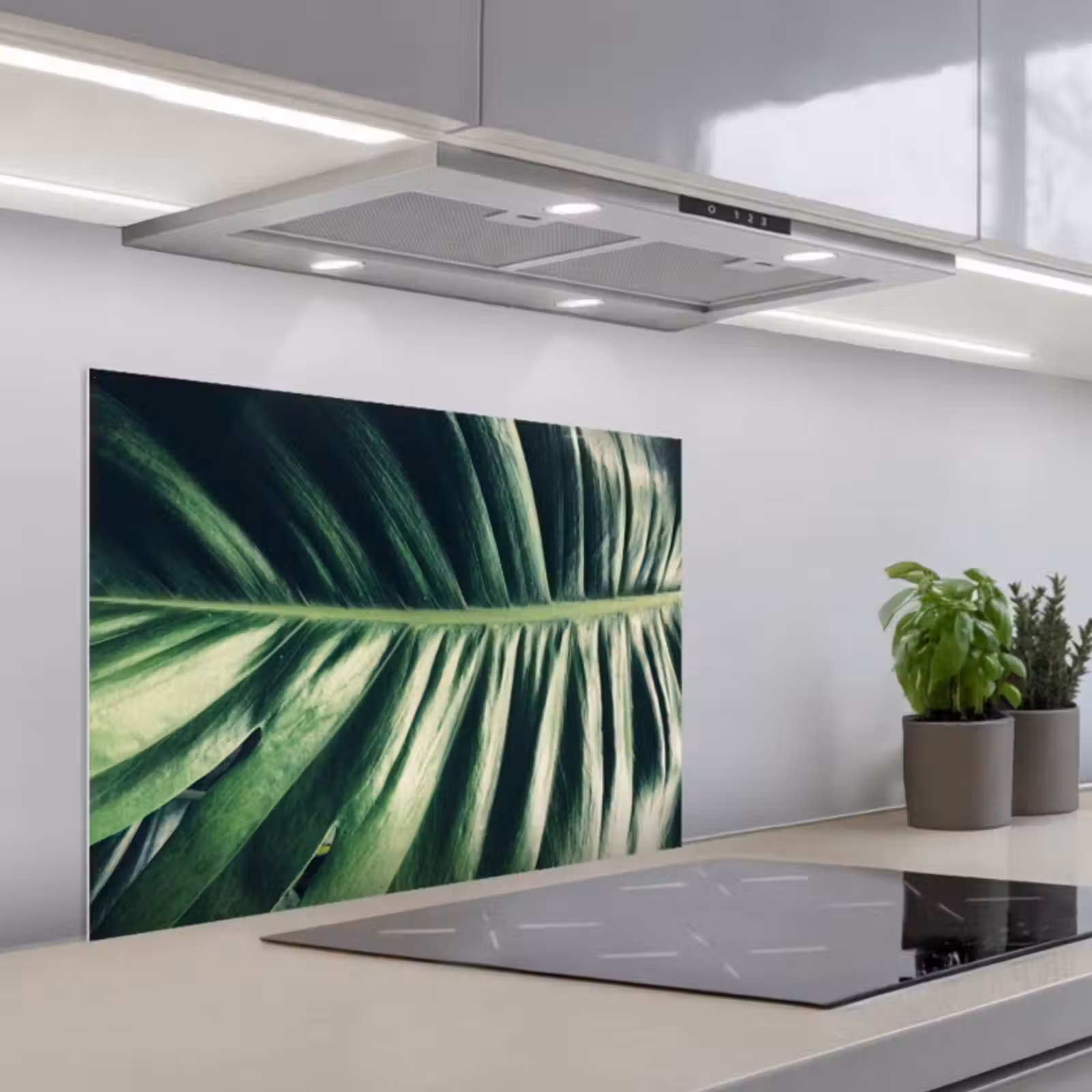 tropical-inductiebeschermer-cm-nie0ef8bjsp4vzto-keuken-achterwand-spatscherm-middel-3d-schuin.jpg