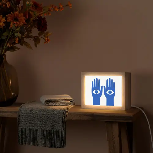 Handen - Twee - Ogen - Blauw Light Box met kabel (Wandlamp) klein -sfeer4