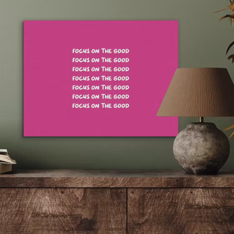 Focus on the good - Roze - wit PET vilt klein -sfeer2