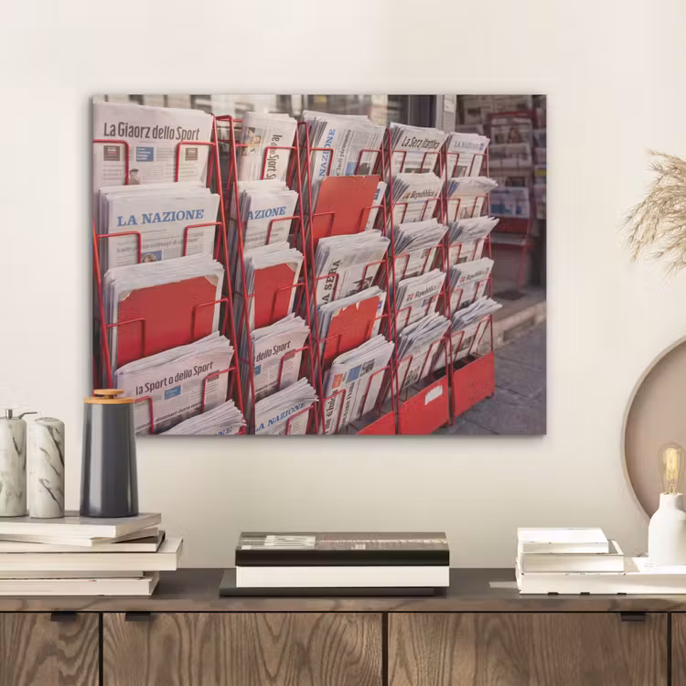 Kranten - Rek - Stedelijk - Dagelijks leven - Rood PET vilt klein -sfeer1