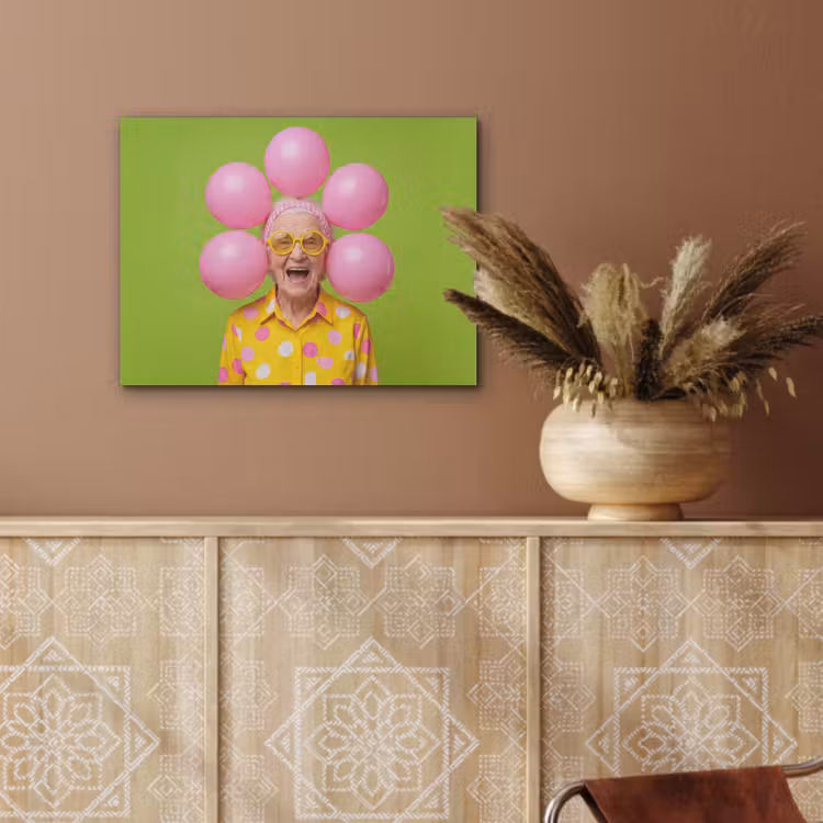 Mens - Ballonnen - Feest - Kleurrijk - Roze PET vilt klein -sfeer4