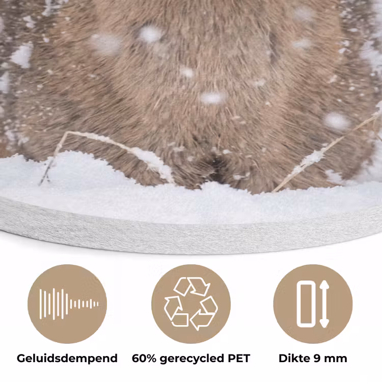 Hert - Sneeuw - Bos - Dieren - Vertederend Akoestische PET Vilt - Rond klein -closeup_NL