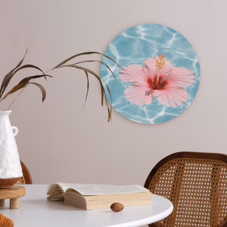 Hibiscus - Water - Roze Akoestische PET Vilt - Rond klein -sfeer3