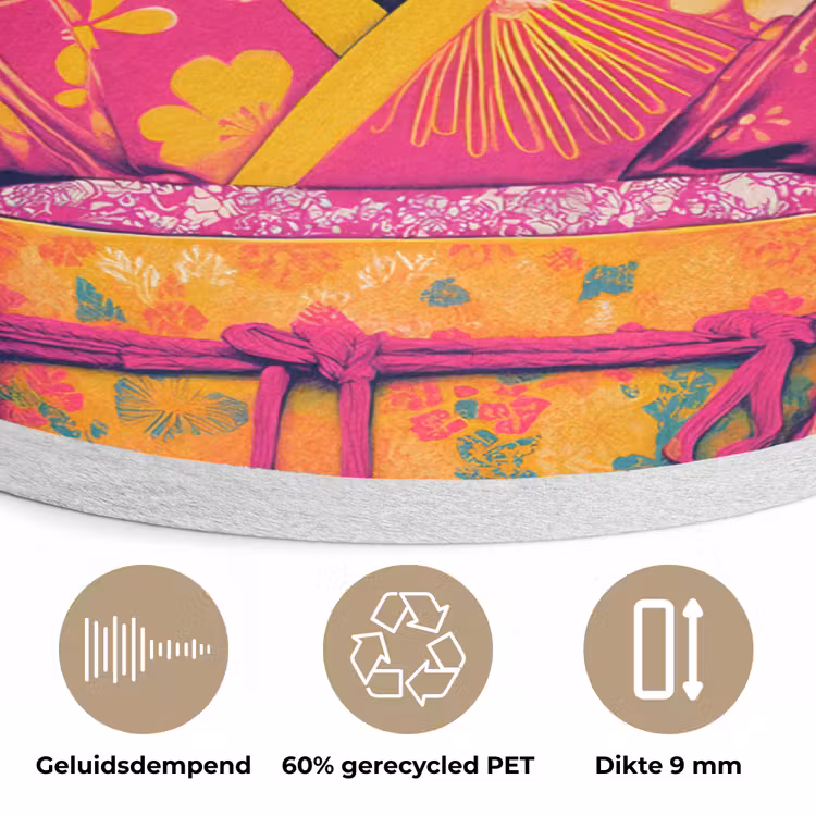 Koe - Bloemenkrans - Oorhangers - Kimono Akoestische PET Vilt - Rond klein -closeup_NL