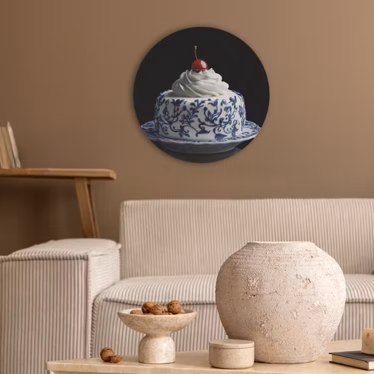Taart - Slagroom - Kers - Bord - Delfts blauw Akoestische PET Vilt - Rond klein -sfeer1