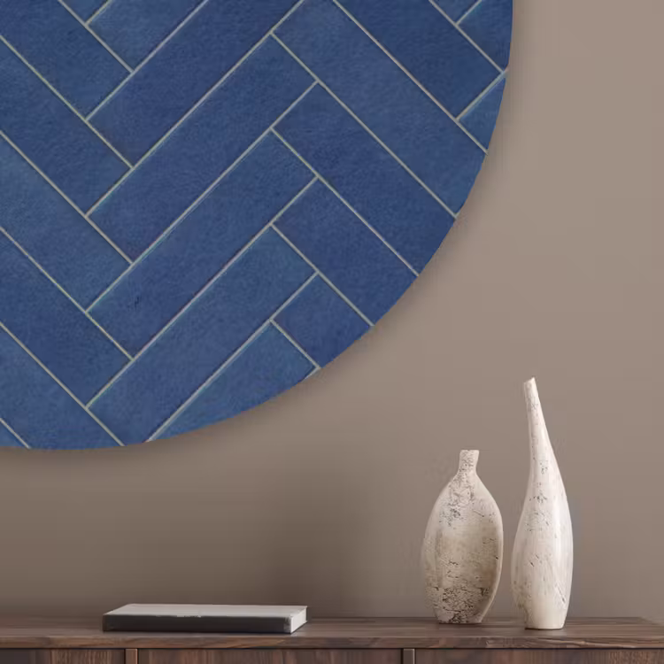 Visgraat - Wandtegel - Donkerblauw - Navy Blue Akoestische PET Vilt - Rond klein 838 -sfeer5_closeup
