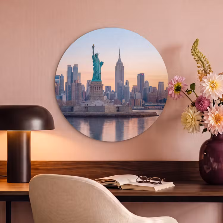Vrijheidsbeeld - New York - Zonsopgang - Stad - Architectuur Akoestische PET Vilt - Rond klein -sfeer3