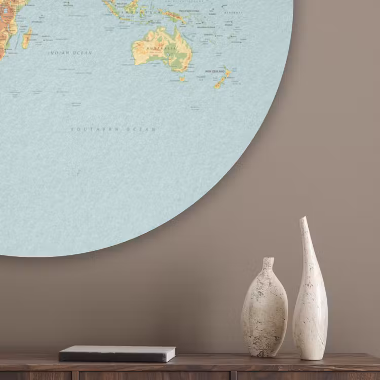 Wereldkaart - Realistisch - Blauw Akoestische PET Vilt - Rond klein -sfeer5_closeup