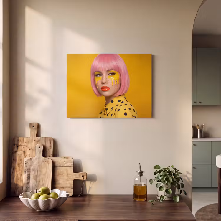 Vrouw - Portret - Abstract - Kleurrijk - Geel PET vilt klein -sfeer2