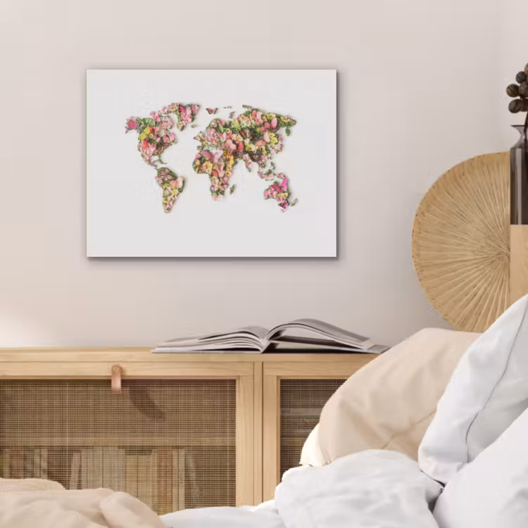 Wereldkaart - Bloemen - Felgekleurd PET vilt klein -sfeer3