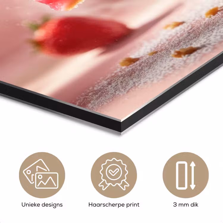 Aardbei - Taart- Eten - Roze aluminium wit klein -closeup_NL