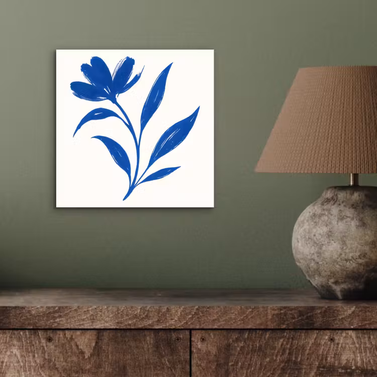 Bloem - Blaadjes - Minimalistisch - Blauw aluminium wit klein -sfeer2
