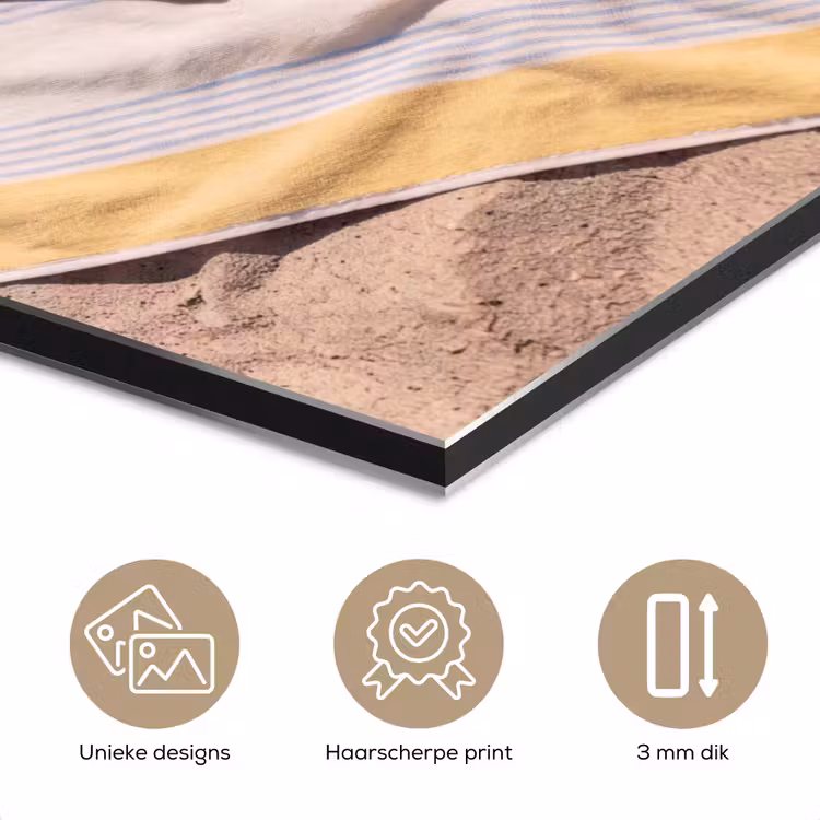 Boek - Zonnebril - Strand - Zomer - Geel aluminium wit klein -closeup_NL