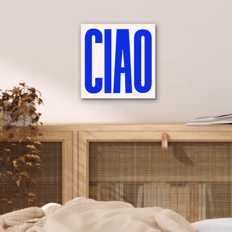 Ciao - Hoofdletters - Blauw - Minimalistisch aluminium wit klein -sfeer3