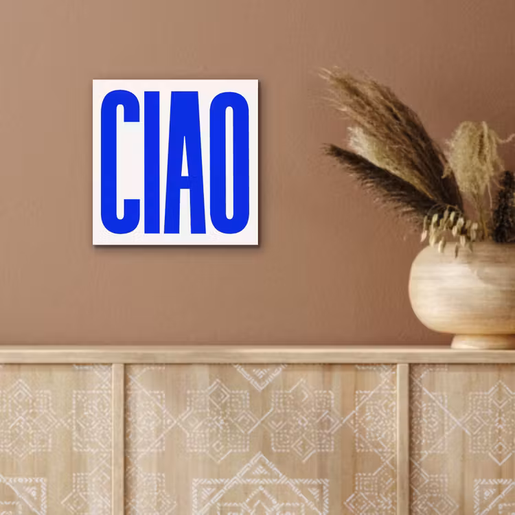 Ciao - Hoofdletters - Blauw - Minimalistisch aluminium wit klein -sfeer4